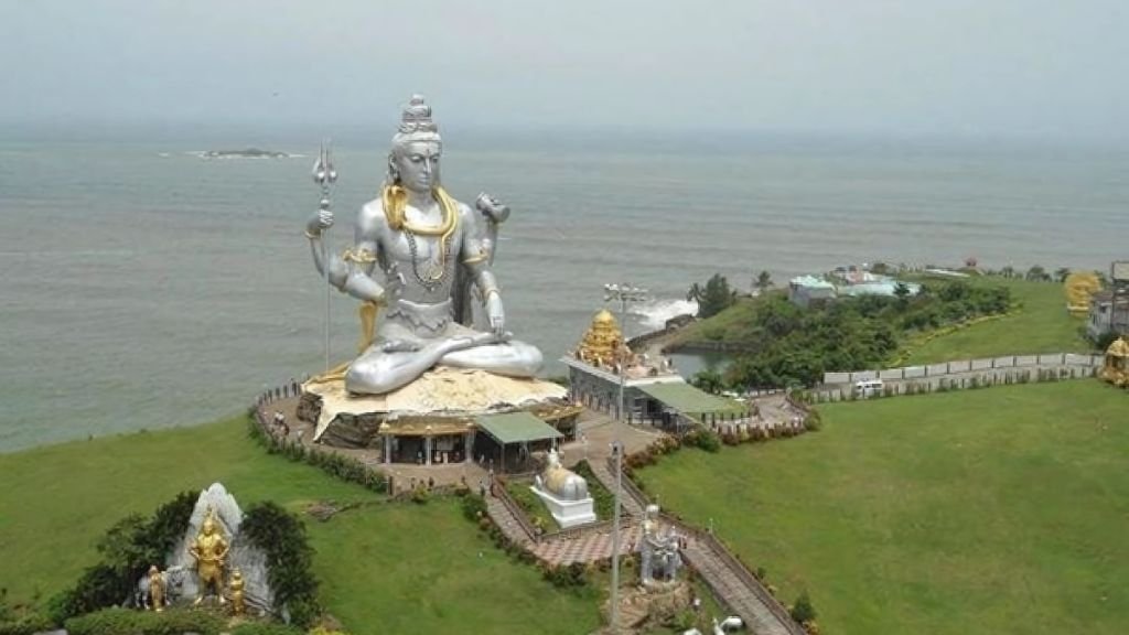 What are a few good places to visit in India in the month of June